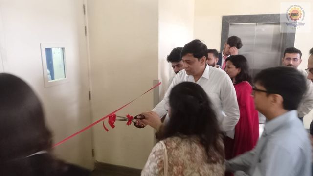 09 May 2025 – Shri Parveen Lamba Ji, President BIIA, graced TechSparX.I Technology Showcase 2025 at Raman Munjal University as Chief Guest, inspiring innovation and youth.